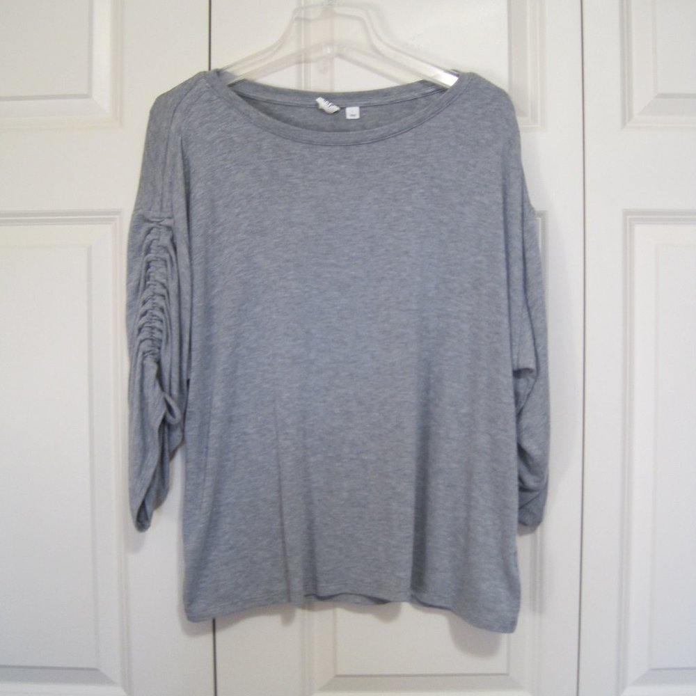 Gap top sz L